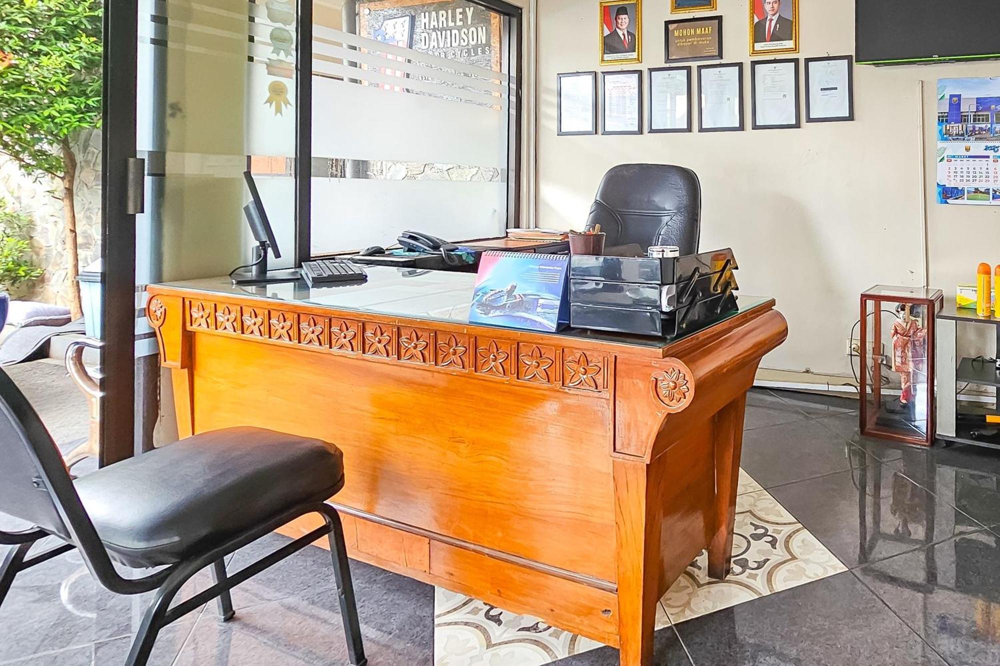 Wisma Brata Mitra Reddoorz Sukabumi Exterior foto
